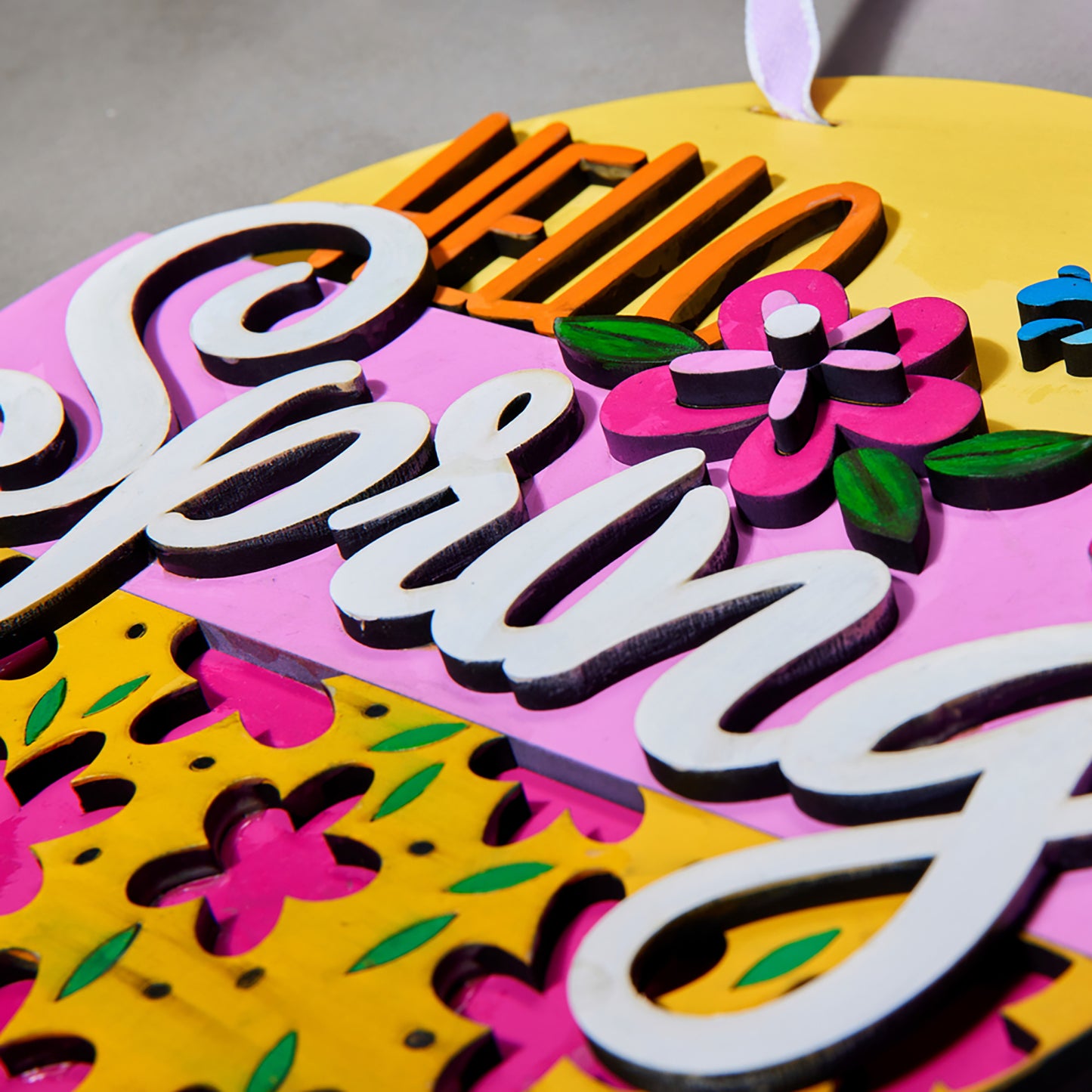 Hello Spring door sign (Pink)